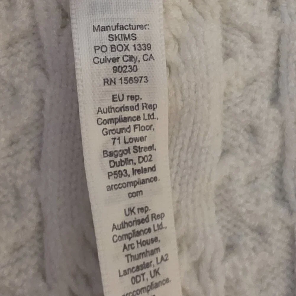 Skims CABLE KNIT STRAIGHT LEG PANT White Large- Loose thread, a few dirt marks - Picture 13 of 16